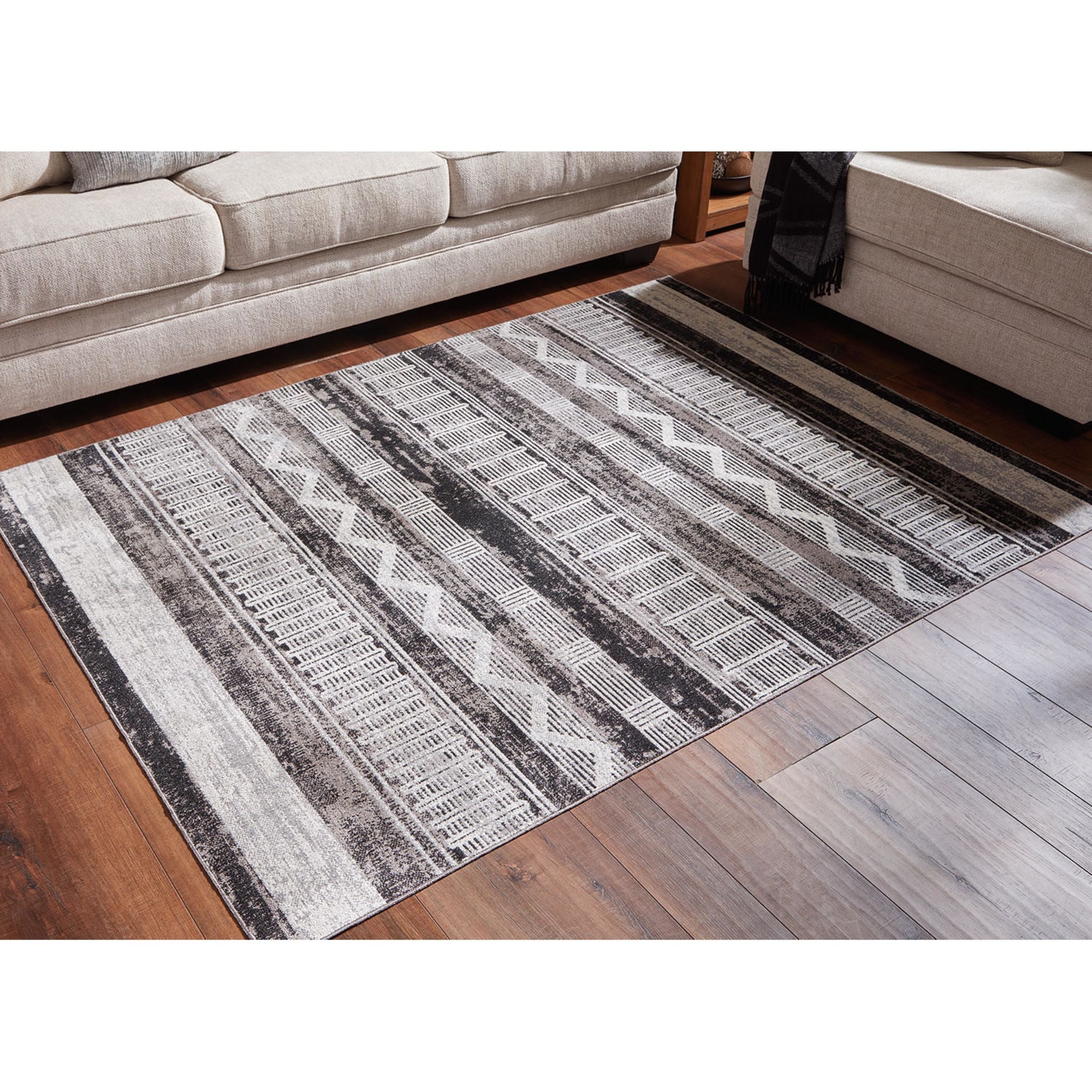 Henchester Area Rug - 5'x7'